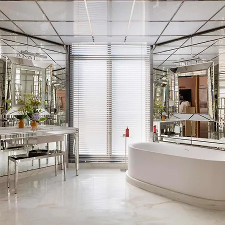 Le Royal Monceau Raffles 5*