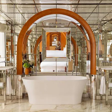 Hotel Le Royal Monceau Raffles