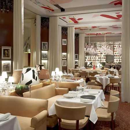 Hotel Le Royal Monceau Raffles 5*