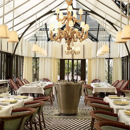 Le Royal Monceau Raffles 5*