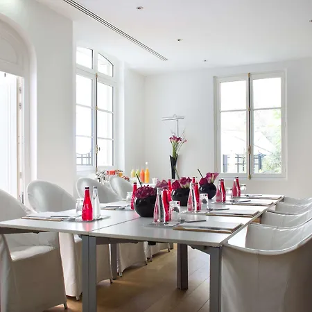 Hotel Le Royal Monceau Raffles 5*