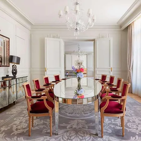 Hotel Le Royal Monceau Raffles 5*