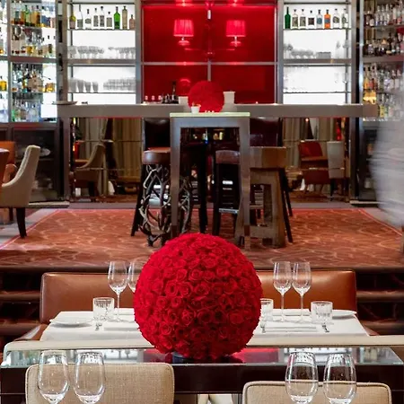 Hotell Le Royal Monceau Raffles 5*