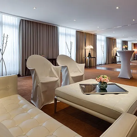 Le Royal Monceau Raffles Hotel