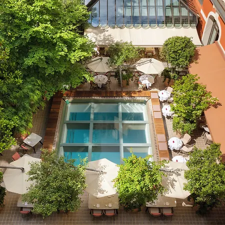 Hotel Le Royal Monceau Raffles Paryż