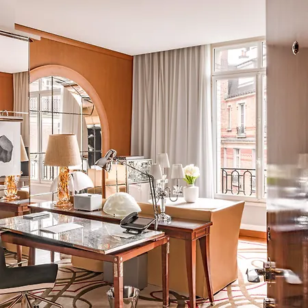 Otel Le Royal Monceau Raffles 5*