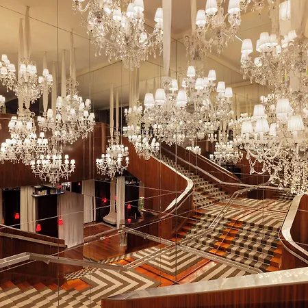 Hotel Le Royal Monceau Raffles