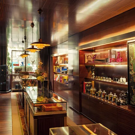 Hotel Le Royal Monceau Raffles 5*