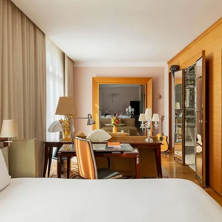 Hotel Le Royal Monceau Raffles 5*