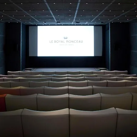 Le Royal Monceau Raffles 5* Párizs