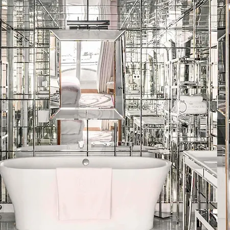 Le Royal Monceau Raffles מלון פריז