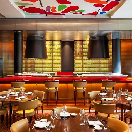 Le Royal Monceau Raffles מלון פריז
