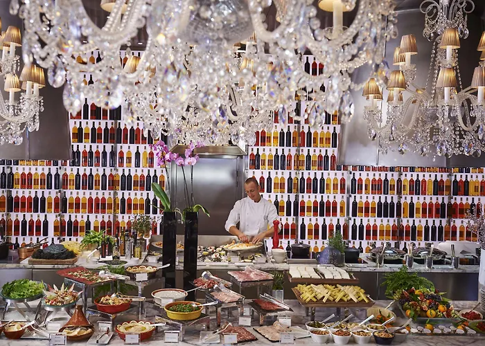 Hotel Le Royal Monceau Raffles 5*