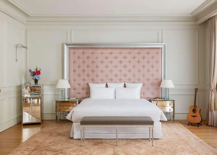 Hotel Le Royal Monceau Raffles 5*