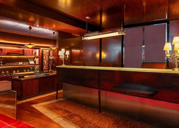 Hotel Le Royal Monceau Raffles 5*
