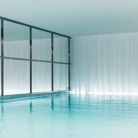 Le Royal Monceau Raffles 5*