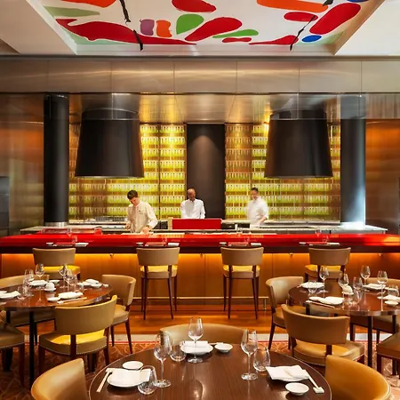 Le Royal Monceau Raffles 5*