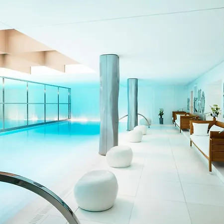 Отель Le Royal Monceau Raffles Париж